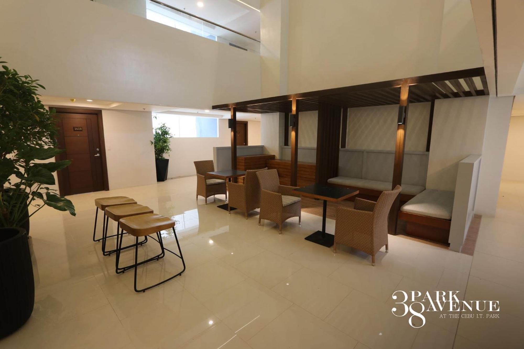 38 Park Avenue Condominium Cebu It Park - Unit Freyja Bagian luar foto